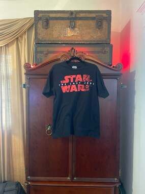 Mad Engine Star Wars The Last Jedi Graphic T-Shirt Size Large